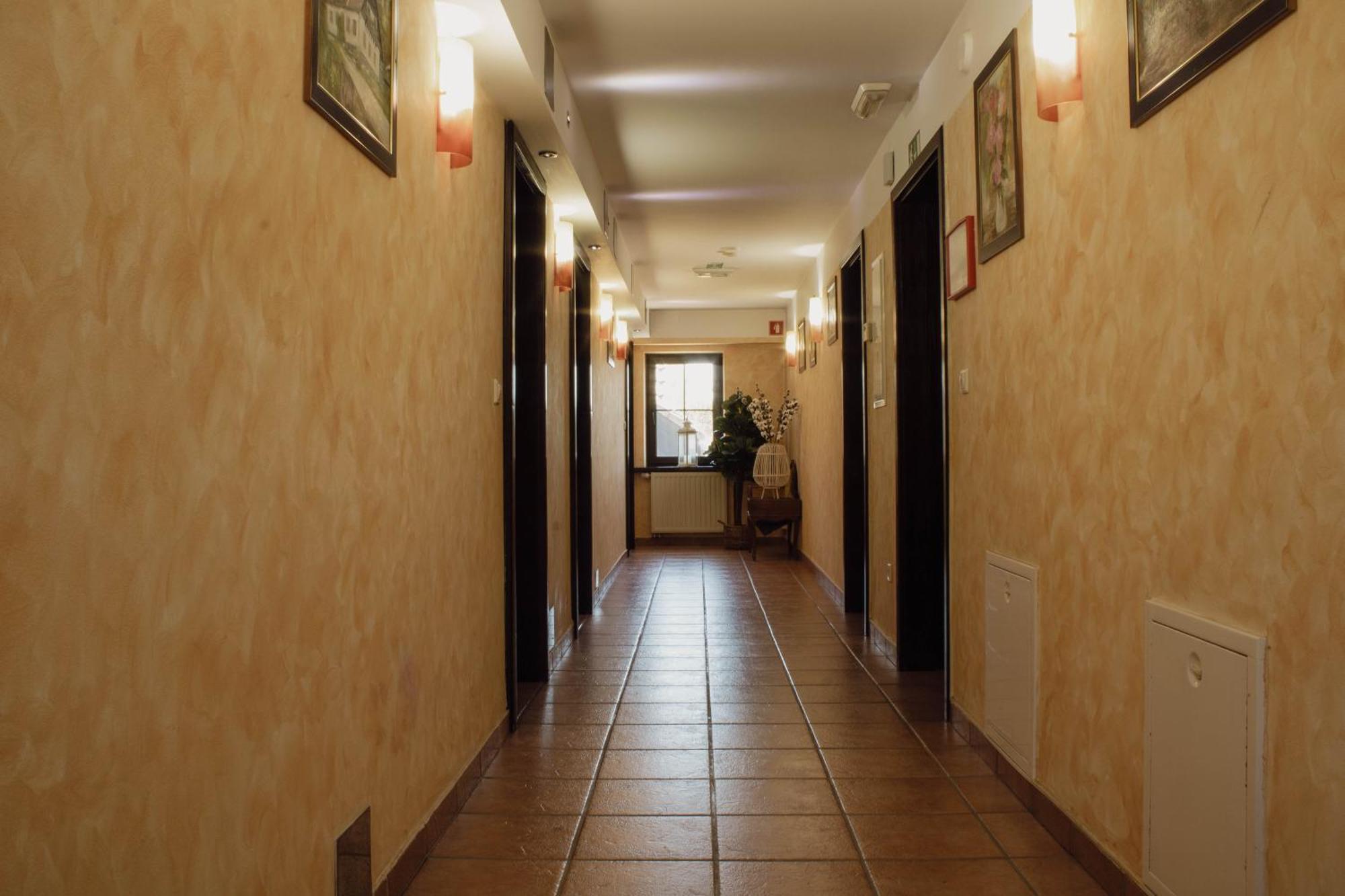 Crni Baron Pension Black Baron Maribor Buitenkant foto